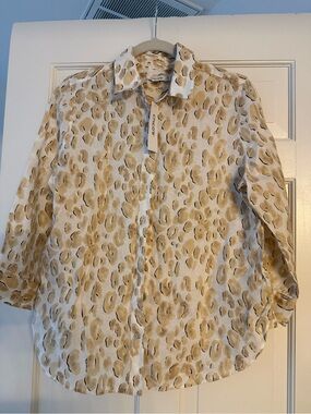 Chico's Beige and White Patterned Women's Button-Up Blouse